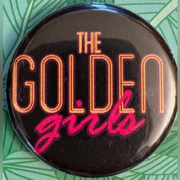 The Golden Girls Set Of 4 Pin Back Buttons - Brand New! - Picture 2 of 6